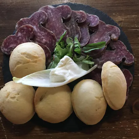 Alojamento de Acomodação e Pequeno-almoço La Bicicletta 3*